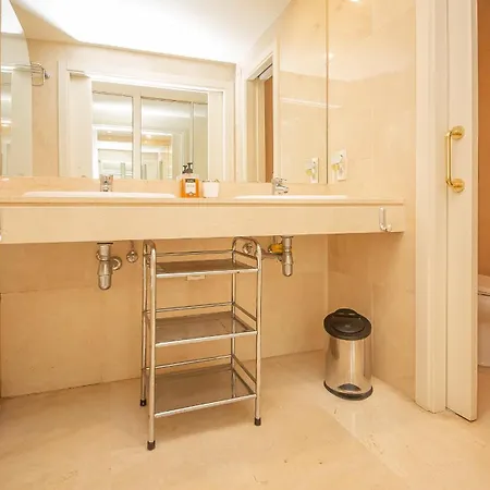 Apartment Granados 1111